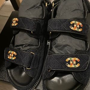 Chanel dad sandal size35